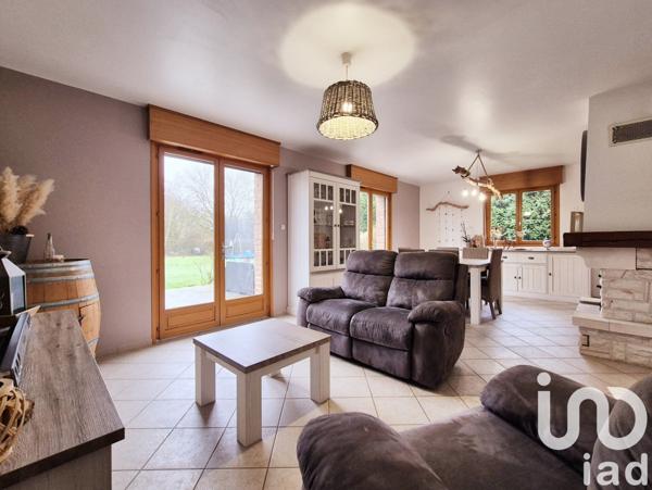 Maison traditionnelle 7 pièces de 133 m² à Aire-sur-la-Lys (62120)