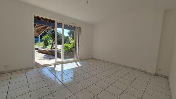 Maison de plain-pied 126,62 m² habitables - Studio indépendant - Piscine - Double garage - Terrain de 1 229 m² ? Balaruc-les-Bains