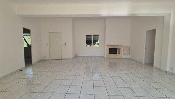Maison de plain-pied 126,62 m² habitables - Studio indépendant - Piscine - Double garage - Terrain de 1 229 m² ? Balaruc-les-Bains
