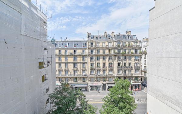 Appartement à vendre    4 pièces • 91,72 m2 Paris 18