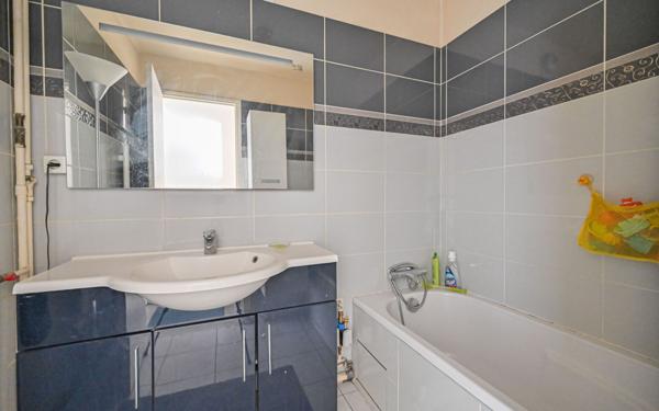 Appartement à vendre    4 pièces • 91,72 m2 Paris 18