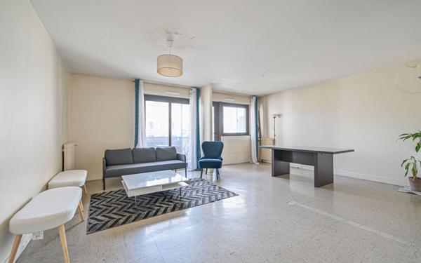 Appartement à vendre    4 pièces • 91,72 m2 Paris 18