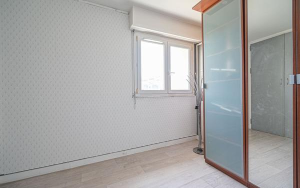 Appartement à vendre    4 pièces • 91,72 m2 Paris 18