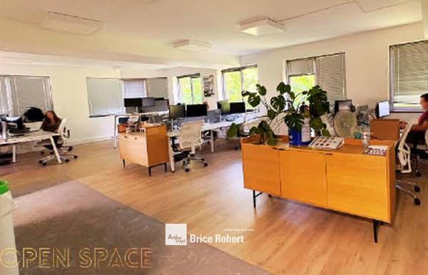 Bureaux à louer divisibles à Lyon 4ème Croix Rousse proche transports