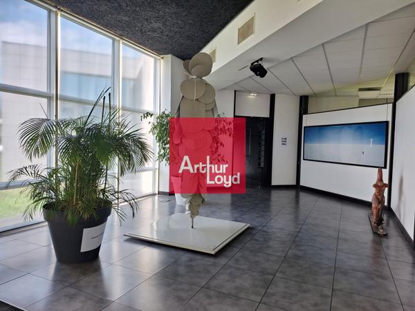 Bureaux à louer à Echirolles Parc Sud Galaxie avec salle de réunion