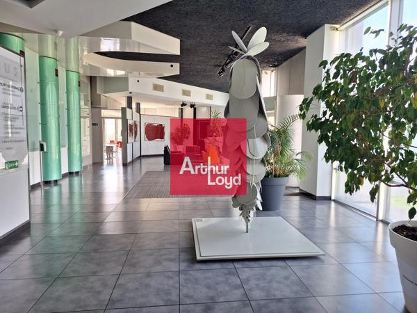 Bureaux à louer à Echirolles Parc Sud Galaxie avec salle de réunion