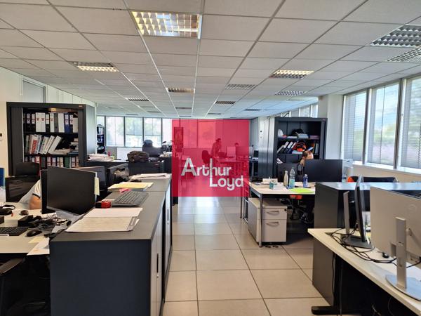 Bureaux à louer à Echirolles Parc Sud Galaxie avec salle de réunion