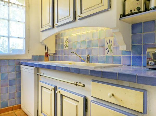 Maison familiale 222 m² avec piscine et jardin paysager à Bandol – Quartier résidentiel recherché