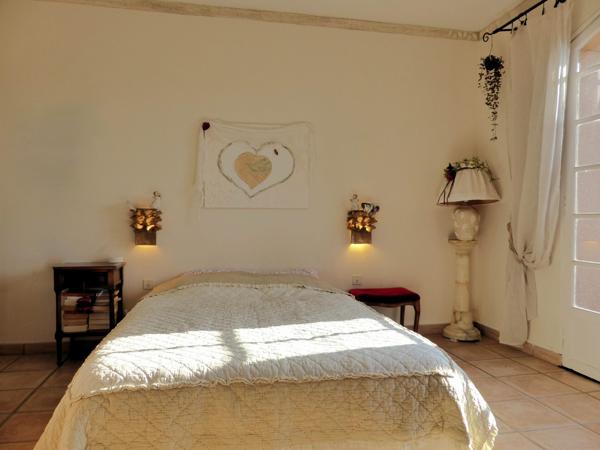 Maison familiale 222 m² avec piscine et jardin paysager à Bandol – Quartier résidentiel recherché