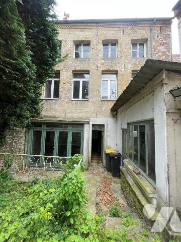 Maison Centre ville à Vendre à Saint-Pol-sur-Ternoise (62130) 
Cette maison dispose d'une surf...