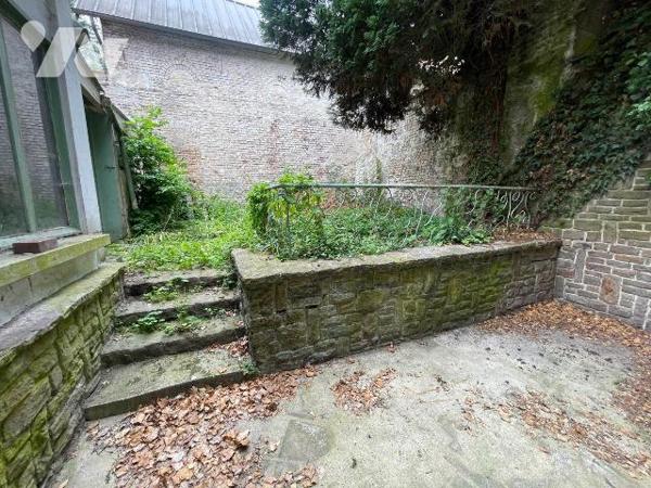 Maison Centre ville à Vendre à Saint-Pol-sur-Ternoise (62130) 
Cette maison dispose d'une surf...