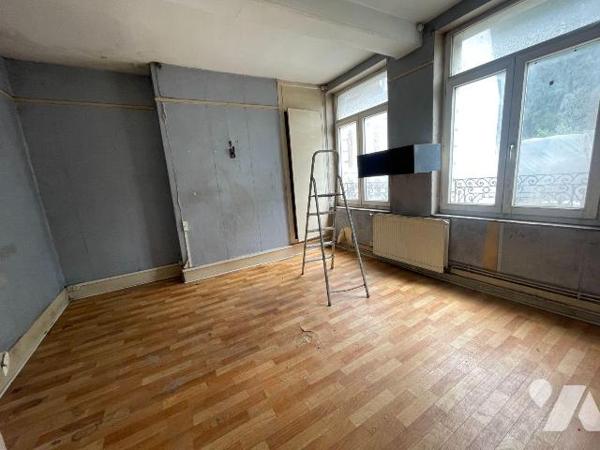 Maison Centre ville à Vendre à Saint-Pol-sur-Ternoise (62130) 
Cette maison dispose d'une surf...
