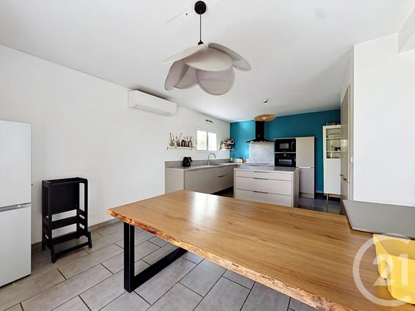 Maison à vendre  5 pièces - 151,23 m 2   POUSSAN  - 34