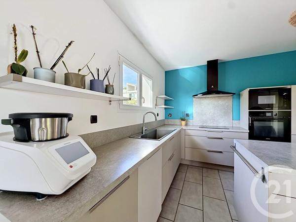 Maison à vendre  5 pièces - 151,23 m 2   POUSSAN  - 34