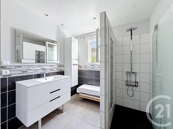 Maison à vendre  5 pièces - 151,23 m 2   POUSSAN  - 34