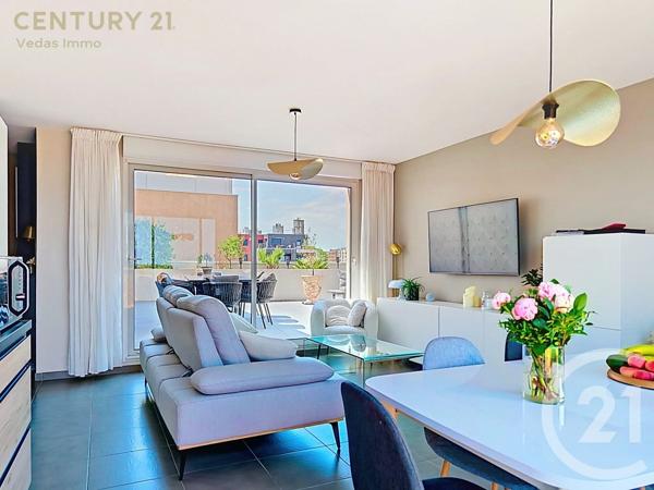 Appartement T3 à vendre  3 pièces - 61,44 m 2   CASTELNAU LE LEZ  - 34