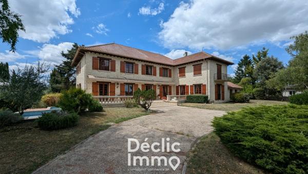 Vente villa Barbezieux saint hilaire, 424m² 6364m² 10 pièces 325 000€