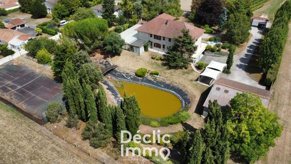 Vente villa Barbezieux saint hilaire, 424m² 6364m² 10 pièces 325 000€