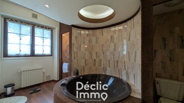 Vente villa Barbezieux saint hilaire, 424m² 6364m² 10 pièces 325 000€