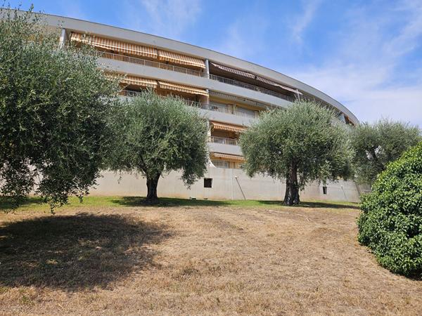 Appartement Grasse 3 pièces 64.67 m2 , terrasse