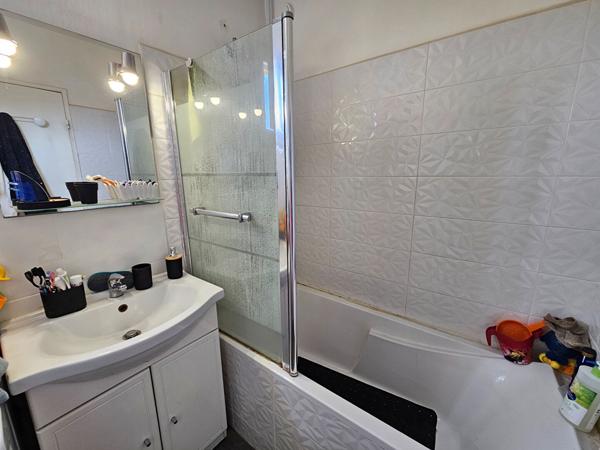 Appartement Grasse 3 pièces 64.67 m2 , terrasse