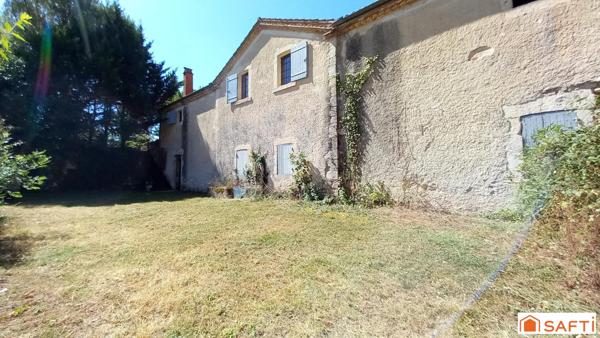 Belle demeure en pierres 165m2 ,3 chambres , piscine ,garage, stockage