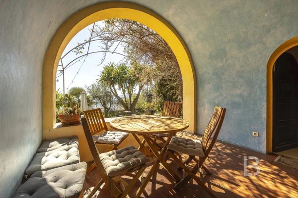 EXCLUSIVITE - Maison d’artiste Art-Déco florentin à Grasse – Quartier Rothschild