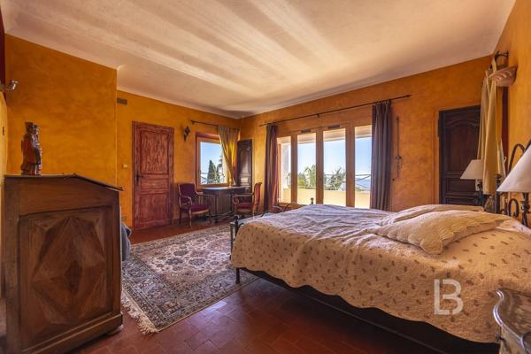 EXCLUSIVITE - Maison d’artiste Art-Déco florentin à Grasse – Quartier Rothschild