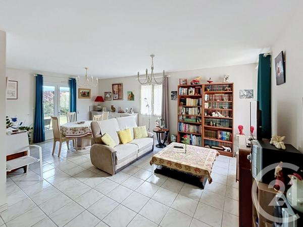 Maison à vendre  4 pièces - 92,83 m 2   BRESSOLS  - 82