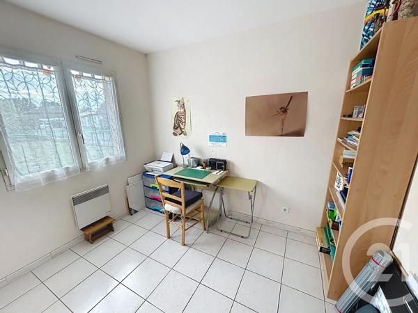 Maison à vendre  4 pièces - 92,83 m 2   BRESSOLS  - 82