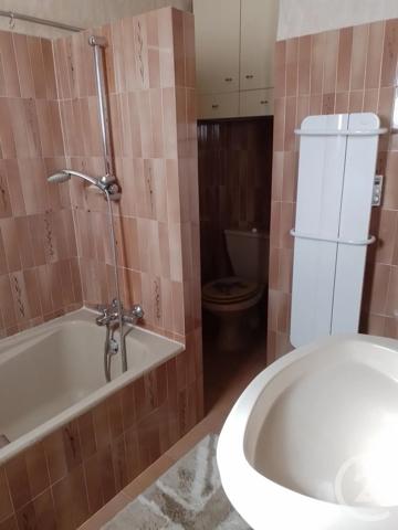 Maison à vendre  6 pièces - 151 m 2   ARLES SUR TECH  - 66
