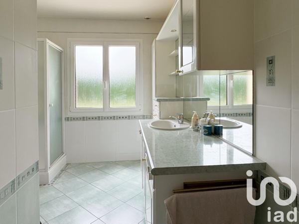 Maison 6 pièces de 131 m² à Margny-lès-Compiègne (60280)