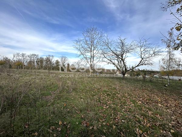 Terrain à bâtir de 1966m² sur la commune de VAL-FOUZON (INDRE 36)
