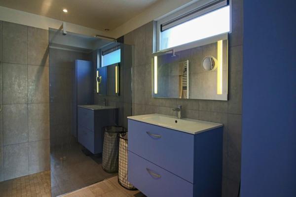 Maison d'architecte de 143 m² à proximité immédiate des bords de Marne