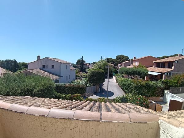 Six-fours Le BRUSC, villa indépendante T5 d'environ 100m² avec garage, sur une parcelle de 349m².