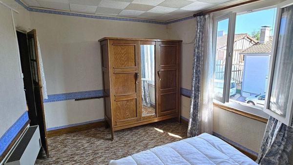 Maison rurale à vendre à Saint Remy en Bouzemont Saint Genest et Isson dans la Marne (51290), ref : 51081/903