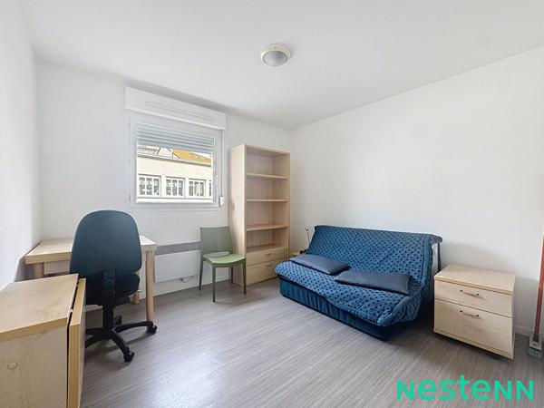 Studio à louer dans résidence étudiante - avec stationnement  - proche écoles à Saint-Etienne