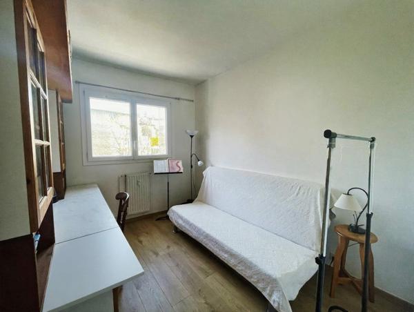 Appartement à SAINT DENIS (93200)