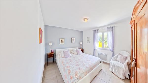 Uzès (30700) Belle villa située à seulemnt 3 km d'Uzès