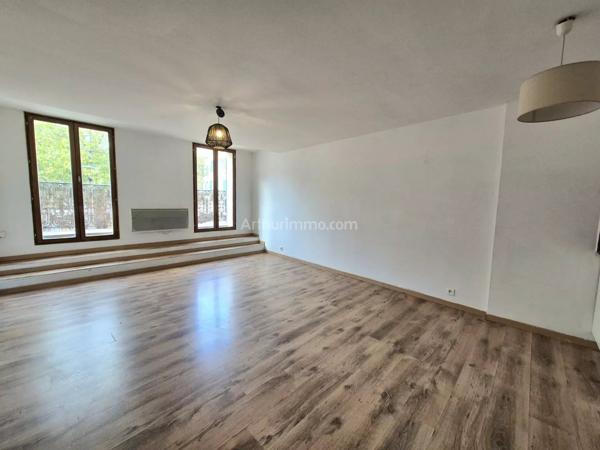 Location                                                      Appartement
                        
                     1 pièces                      37 m2                     à Draguignan