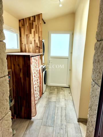 Maison en pierre de 120m2 avec dépendances sur parcelles attenantes de 6738m2 Saint-Romain-de-Lerps (07130)