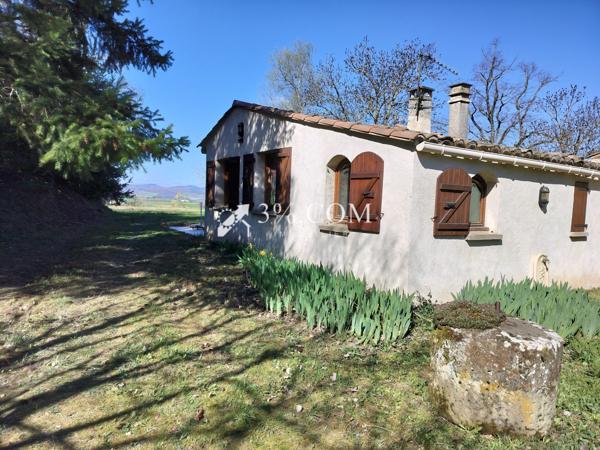 Maison en pierre de 120m2 avec dépendances sur parcelles attenantes de 6738m2 Saint-Romain-de-Lerps (07130)