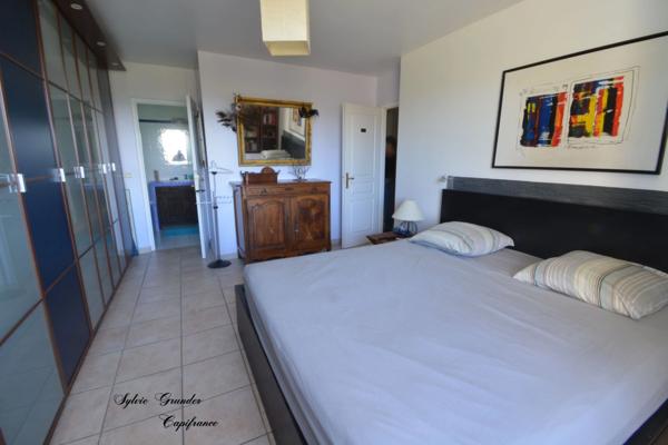 Dpt Vaucluse (84), à vendre VILLELAURE maison P5 de 178 m² - Terrain de 1 500,00 m²