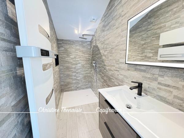 Maison à vendre Contemporaine - 2 chambres avec salle d'eau privative - Grand terrain SAINT JEAN DE MONTS (85)