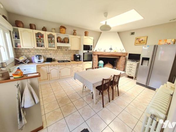 MAISON - A VENDRE - MONTOIRE sur LE LOIR ( St Quentin les Troo) (41800)