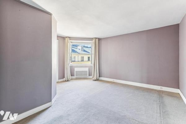 Rue de Tournon - Appartement traversant de 93,91 m² au calme absolu 