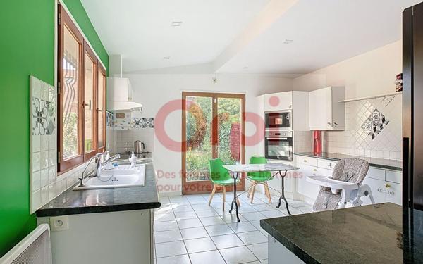 Maison à vendre    4 pièces • 103 m2 Issy-les-Moulineaux