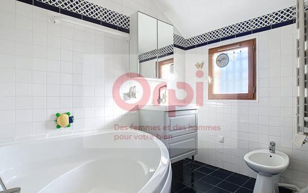 Maison à vendre    4 pièces • 103 m2 Issy-les-Moulineaux