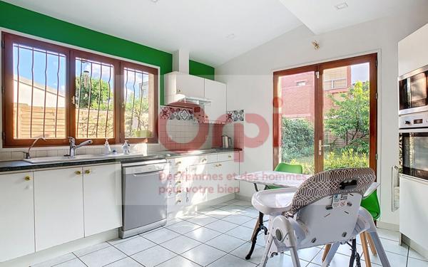 Maison à vendre    4 pièces • 103 m2 Issy-les-Moulineaux