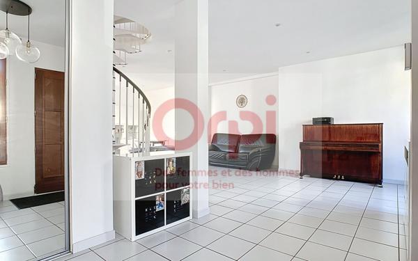 Maison à vendre    4 pièces • 103 m2 Issy-les-Moulineaux